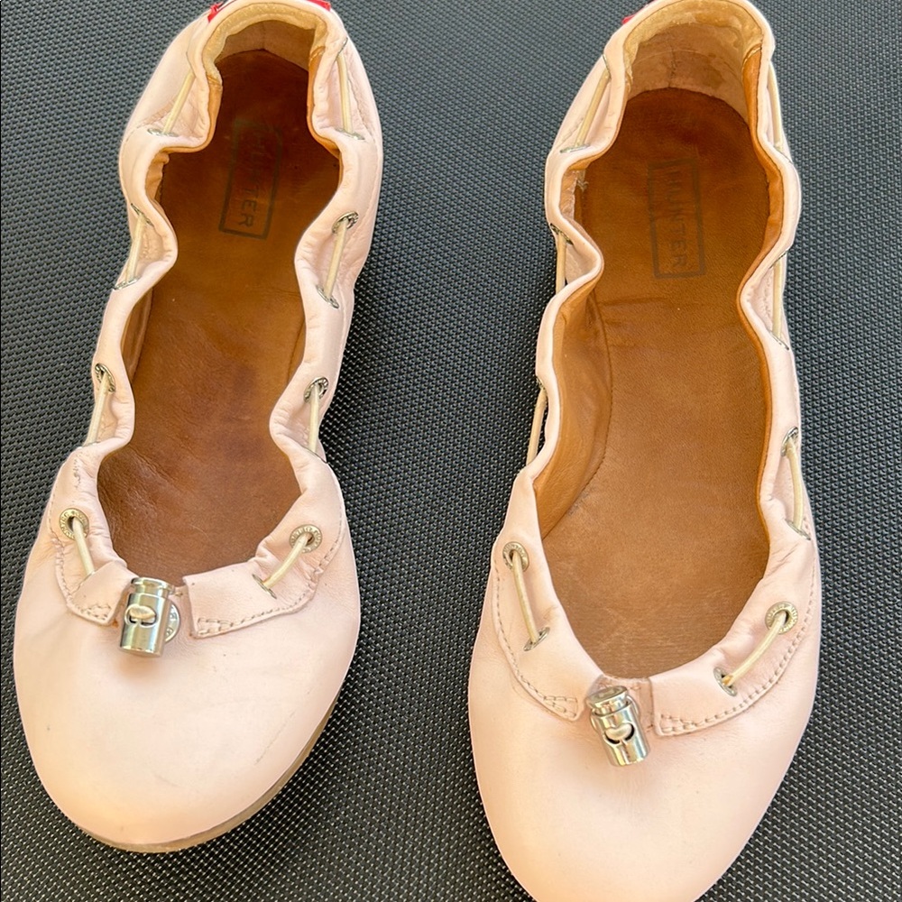 Hunter Pink Flats Versatile and Comfortable